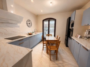 montpellier-renovation-escalier-cuisine-interieur